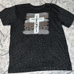 Love in Faith tee size Medium